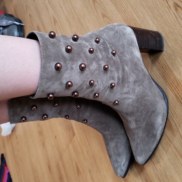 Eric Michael Shoes - Leather Beaded Boots Eric Michael Size 40 or 8.5 to 9 Gorgeous